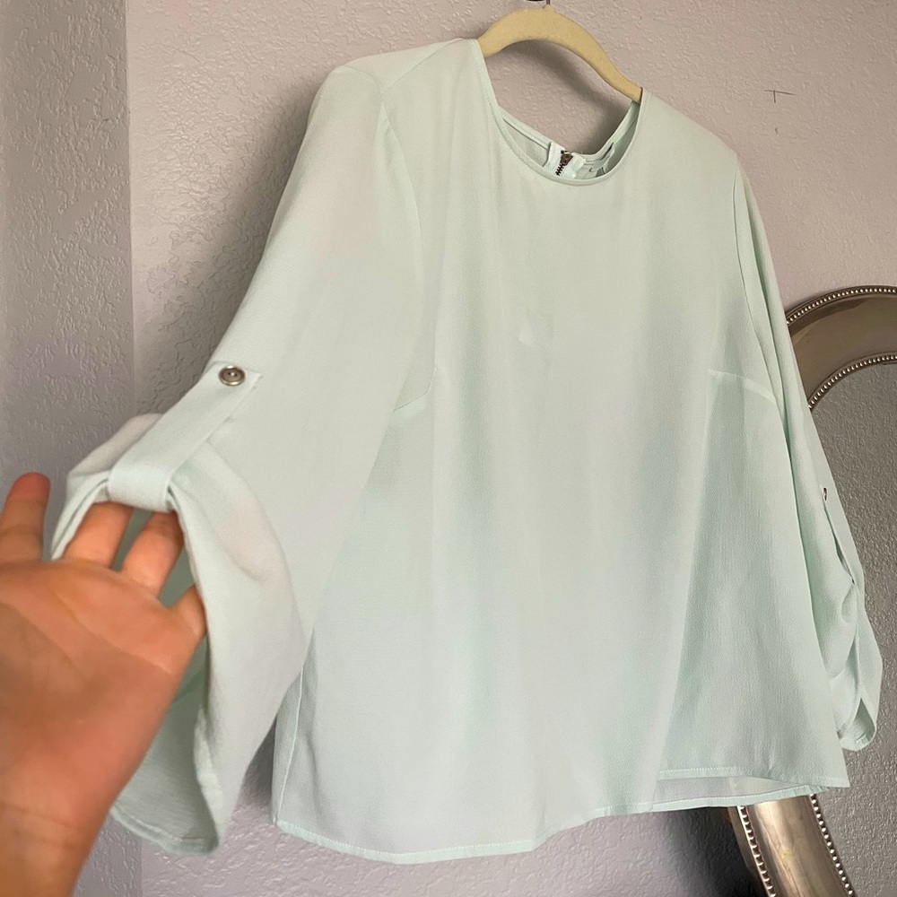 Beautiful Mint Dressy Blouse size M/L